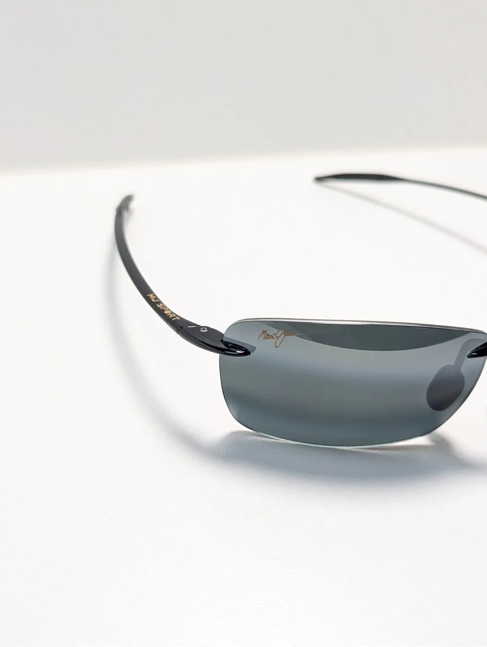 Maui Jim MJ-423-02 Gray UV Black Rimless Wraparound Men's Sunglasses 65-13-127